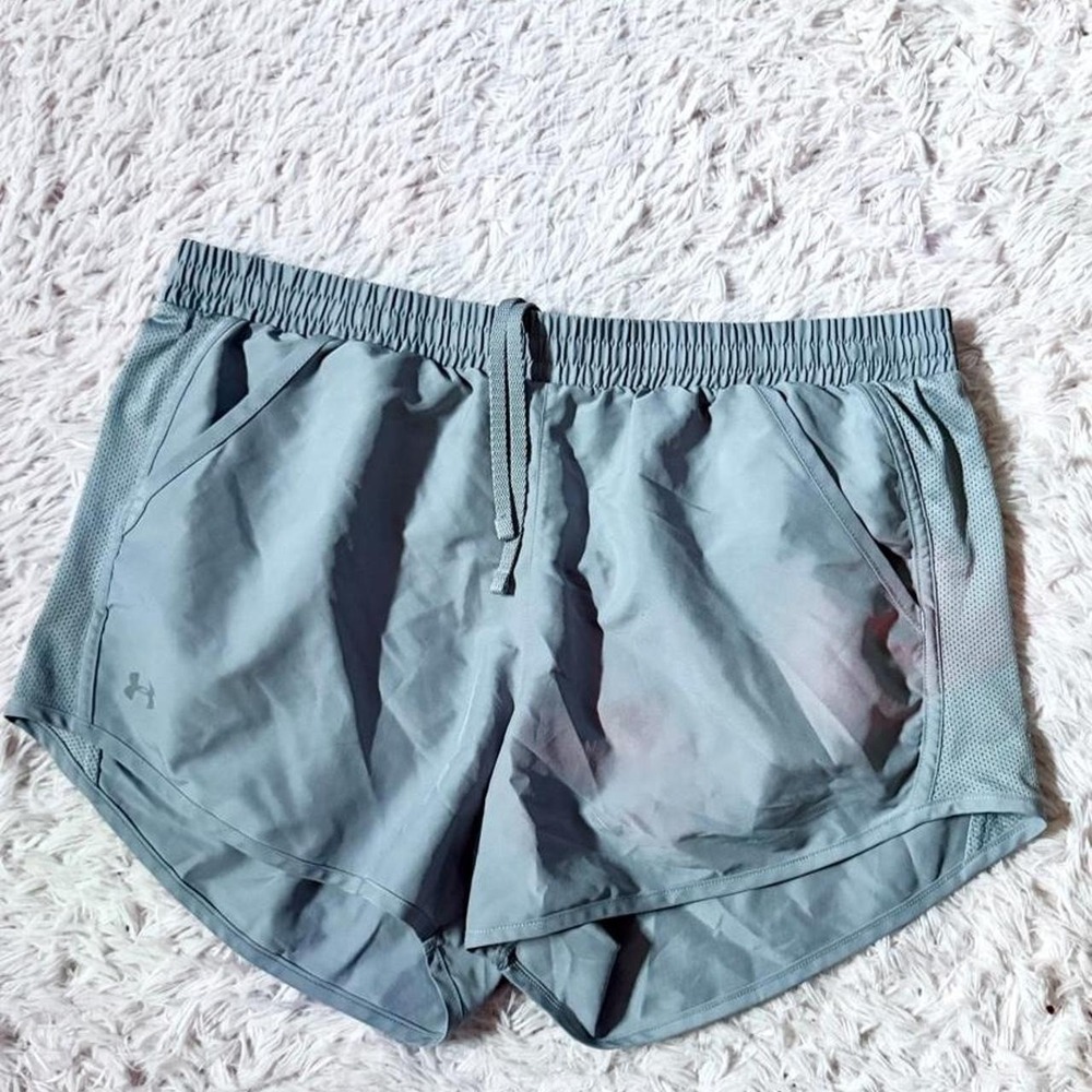 Under Armor Fly By Athletic Fitness Training Shorts Womens L Workout Breathable